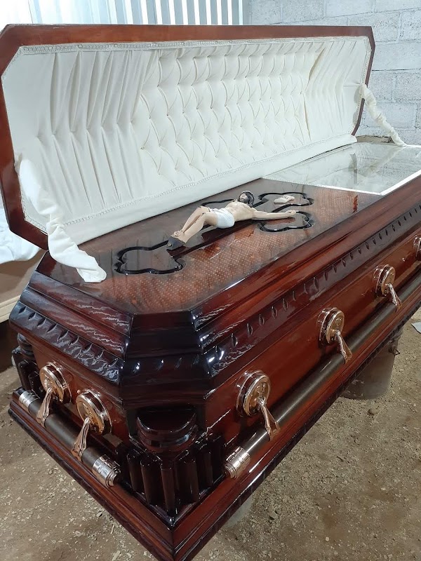 Funeraria Funerales "Alvarez"